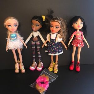 Lot of Bratz dolls from 2015 production